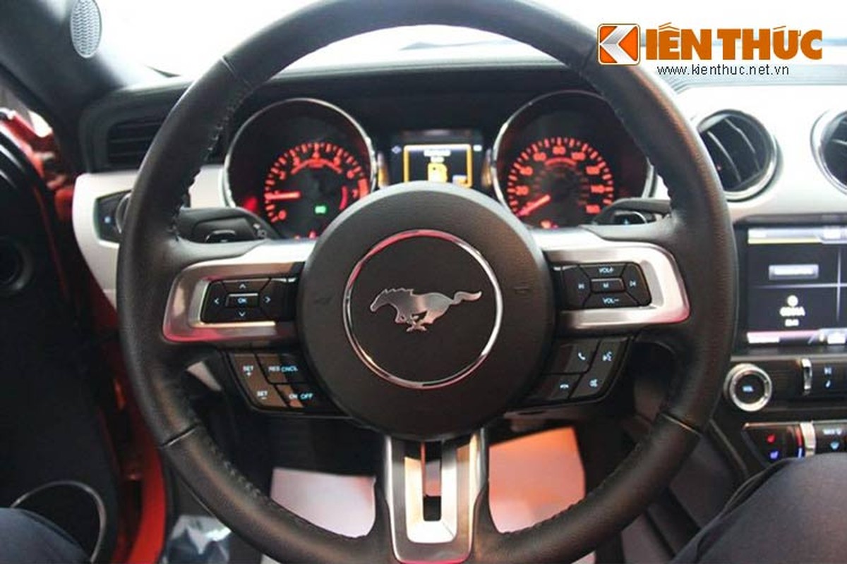 Ford Mustang Ecoboost moi gia hon 2 ty ve Ha Noi-Hinh-10